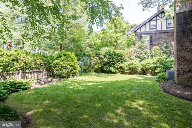 403 Club Rd, Baltimore, MD 21210 - view of yard with cooling unit