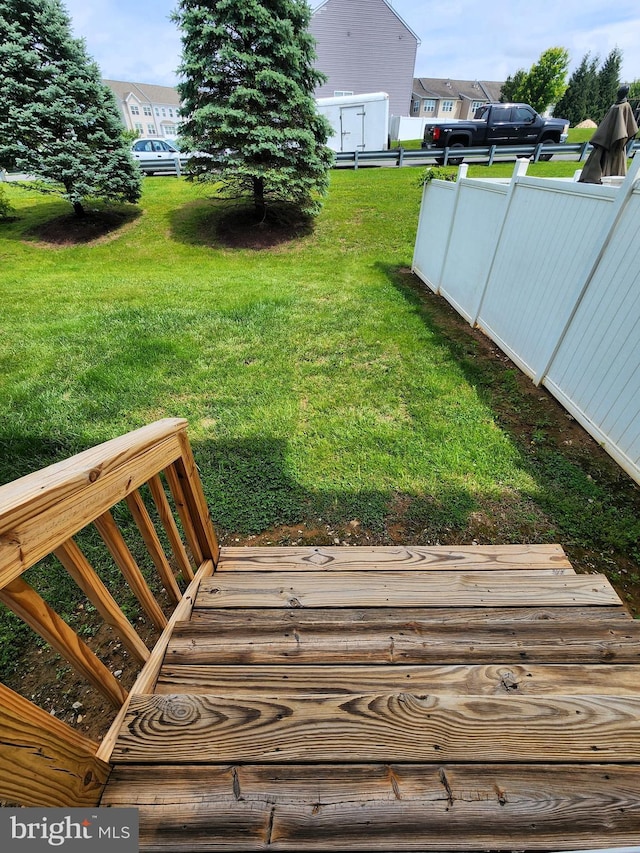 10361 Bridle Ct, Hagerstown, MD 21740 - view of yard featuring a residential view