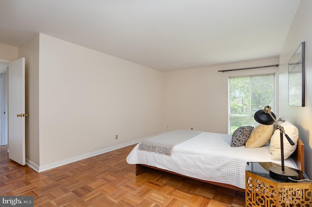 27 Stonehenge Cir Unit 27-11, Baltimore, MD 21208 - bedroom featuring baseboards