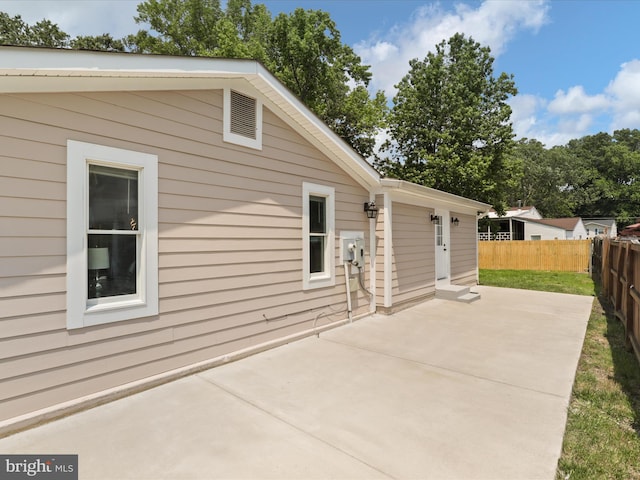 8211 Hocking Pl, Alexandria, VA 22309 - view of patio