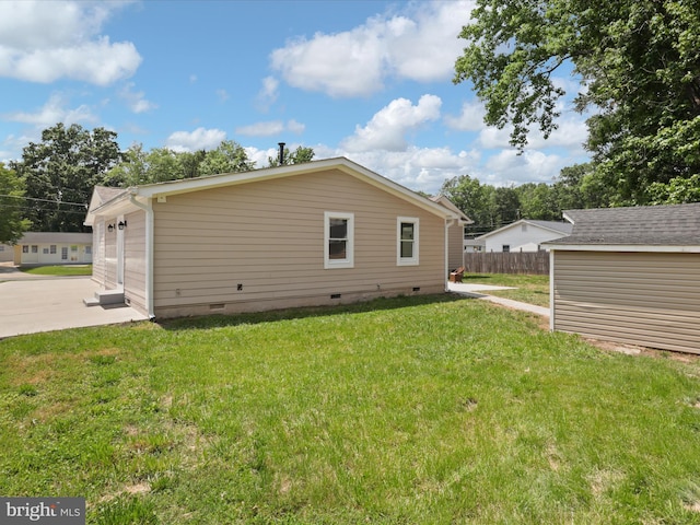8211 Hocking Pl, Alexandria, VA 22309 - back of house with crawl space