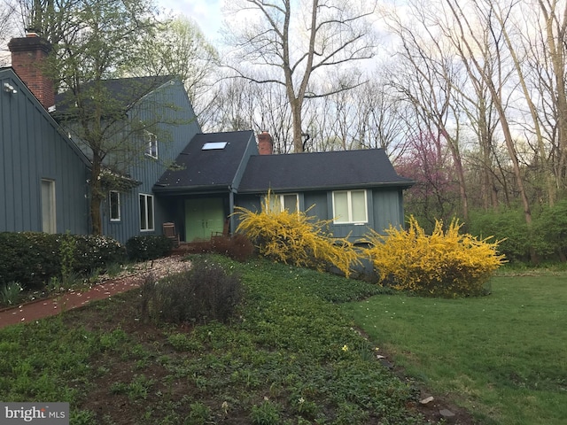 2 Fox Run Dr, Chadds Ford, PA 19317 - view of side of home with a chimney and a yard