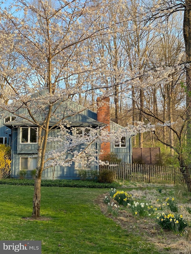 2 Fox Run Dr, Chadds Ford, PA 19317 - view of yard