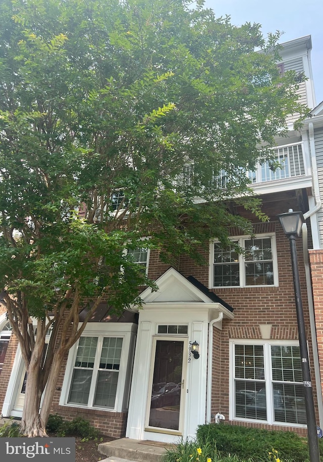 5932 Kimberly Anne Way, Alexandria, VA 22310 - view of front of home featuring brick siding and a balcony