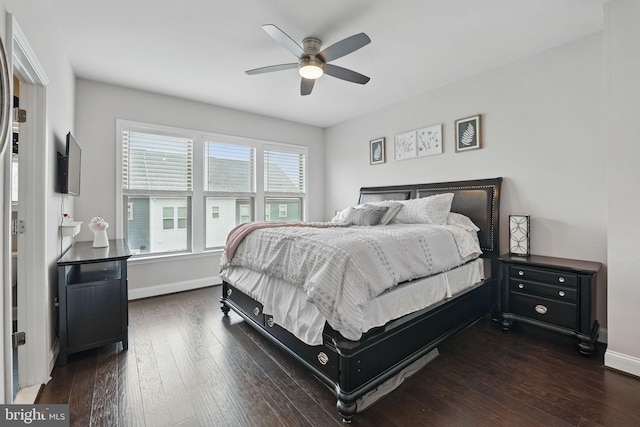 2069 Alder Ln, Dumfries, VA 22026 - bedroom featuring dark wood-style flooring, baseboards, and a ceiling fan