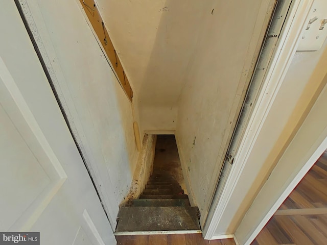 4019 N Marshall St, Philadelphia, PA 19140 - view of staircase
