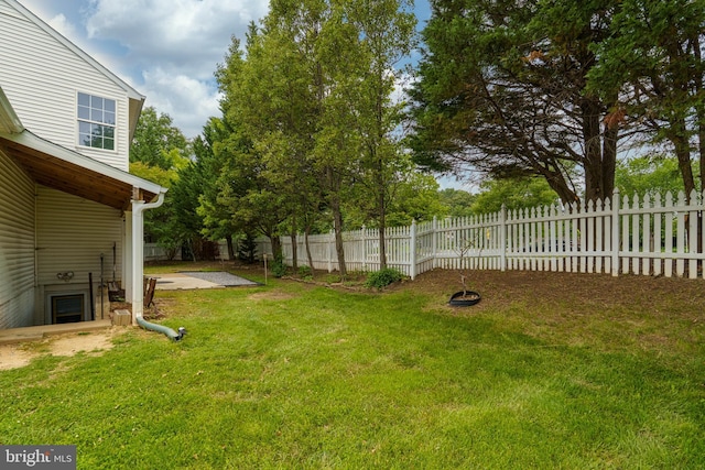 6814 Springshire Way, Greenbelt, MD 20770 - view of yard featuring a patio area