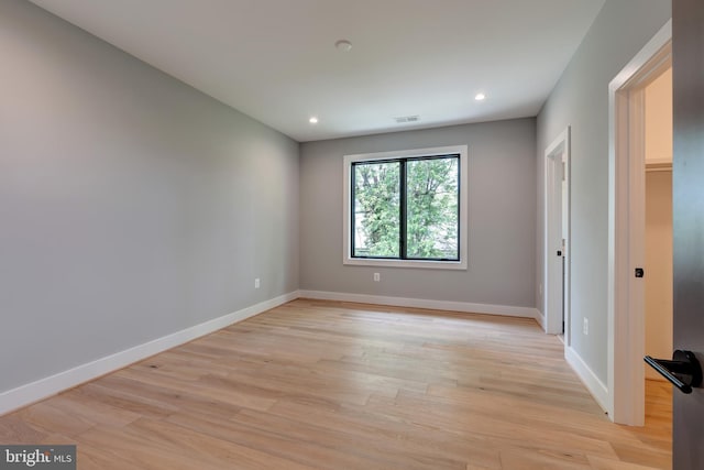6800 Old Chesterbrook Rd, Mclean, VA 22101 - unfurnished room featuring light wood-style floors, baseboards, and recessed lighting