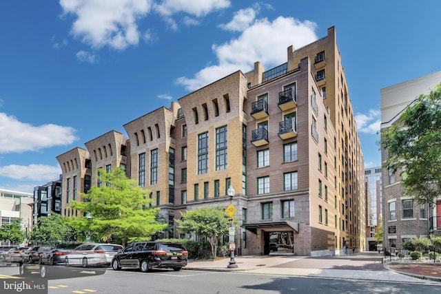 910 M St NW Unit 1022, Washington, DC 20001 - view of building exterior
