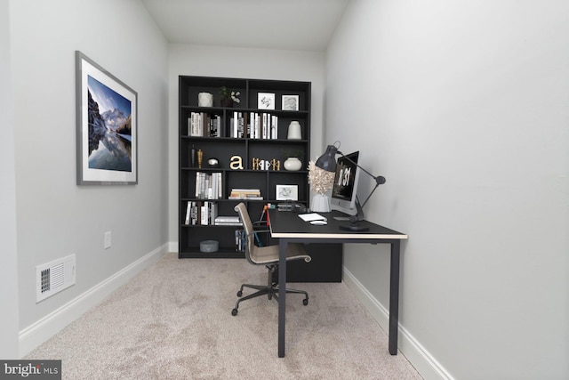 813 N Linwood, Baltimore, MD 21205 - office with carpet floors and baseboards