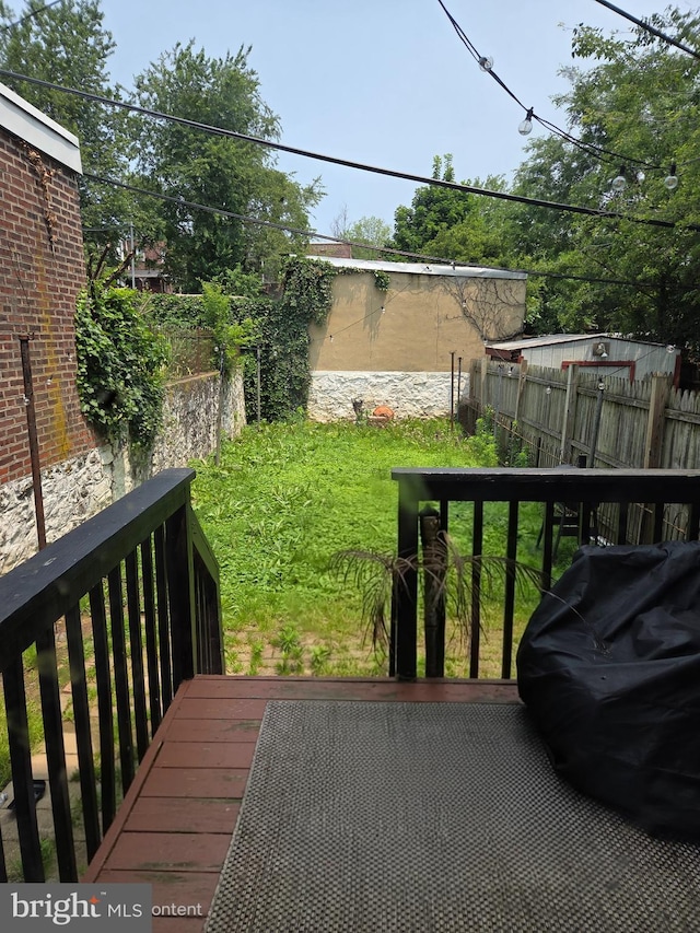 1333 Maple St, Wilmington, DE 19805 - view of yard