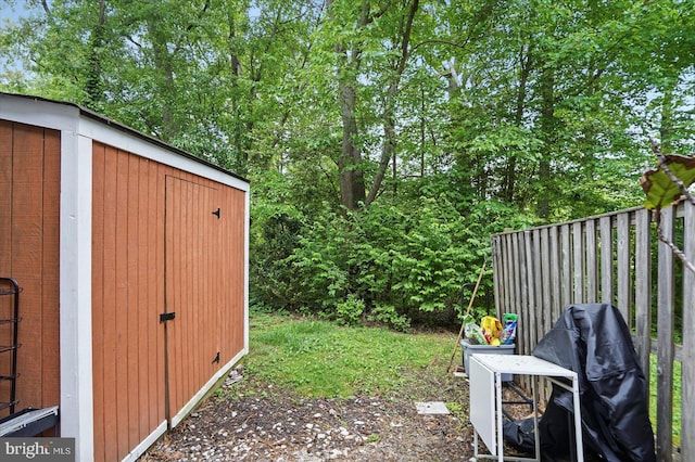 7100 Cipriano Springs Dr, Lanham, MD 20706 - view of yard