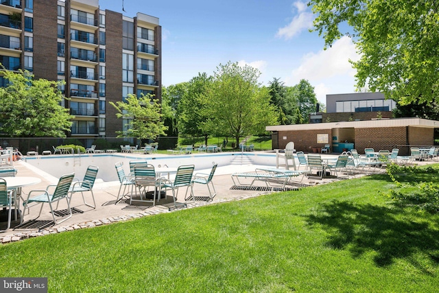 2114 Bonnywood Ln Unit 201, Silver Spring, MD 20902 - community pool with a patio