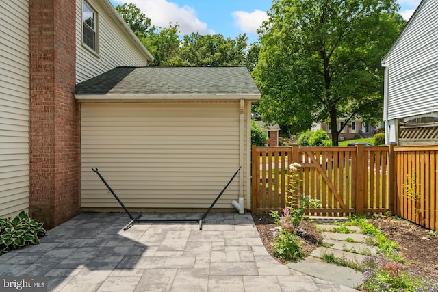 8017 Lake Pleasant Dr, Springfield, VA 22153 - view of patio
