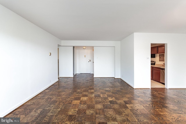 4201 Cathedral Ave NW Unit 910W, Washington, DC 20016 - unfurnished room with baseboards