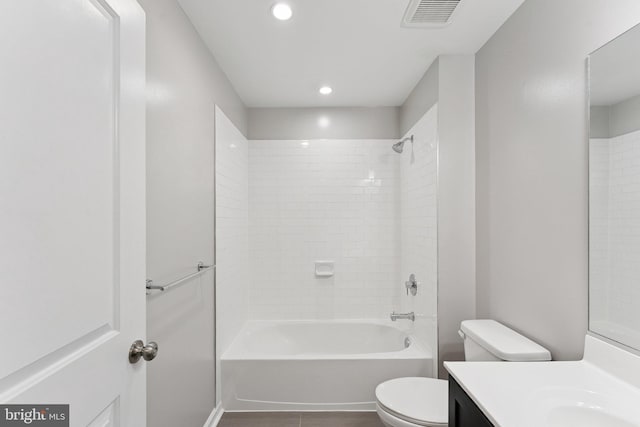 412 Woodcrest Dr SE Unit 412B, Washington, DC 20032 - full bath with toilet, vanity, bathing tub / shower combination, and recessed lighting