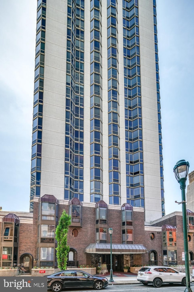 2018 Walnut St Unit 12M, Philadelphia, PA 19103