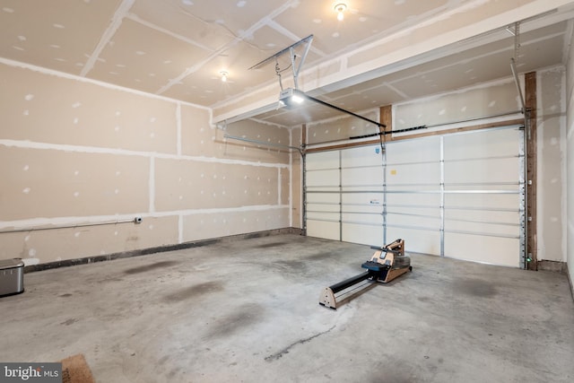 6513 Debhill Ln, Gainesville, VA 20155 - garage featuring a garage door opener