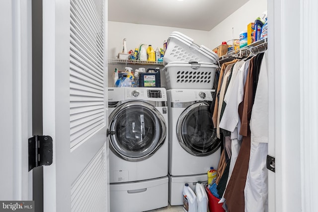 11 Bancroft Ln, Hainesport, NJ 08036 - washroom with washer and dryer
