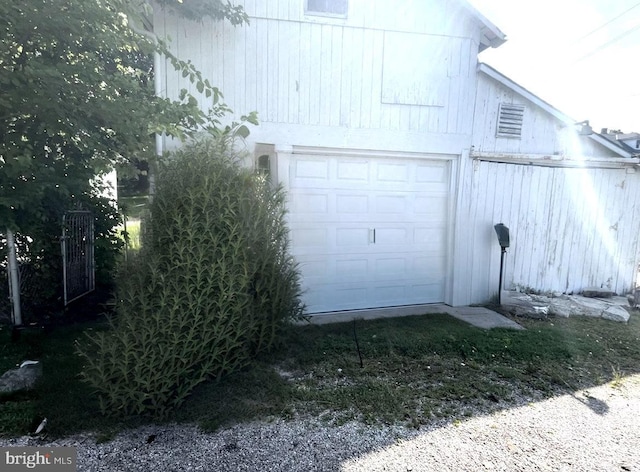 770 Baltimore St, Hanover, PA 17331 - view of garage