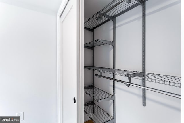 845 19th St NE Unit 4, Washington, DC 20002 - view of walk in closet