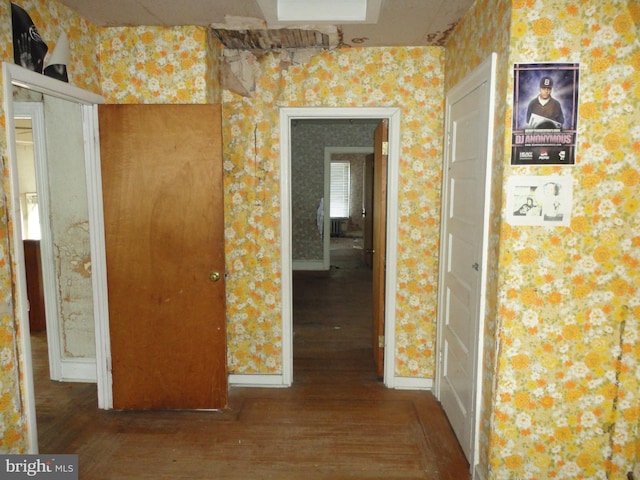 11 W Glendale Ave, Pleasantville, NJ 08232 - corridor featuring wood finished floors and wallpapered walls