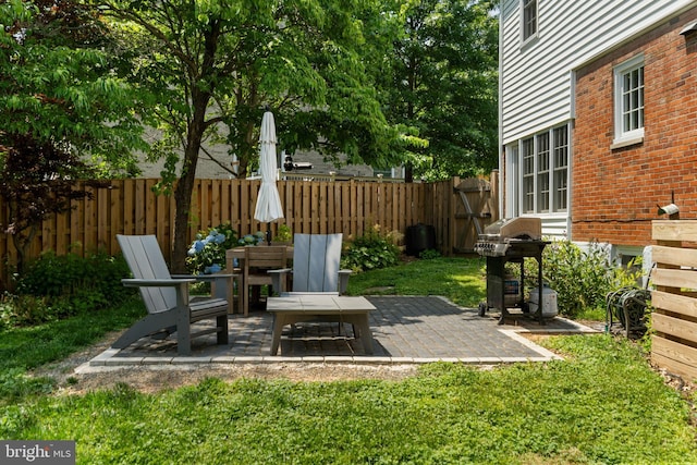 5600 11th St N, Arlington, VA 22205 - view of yard with a patio