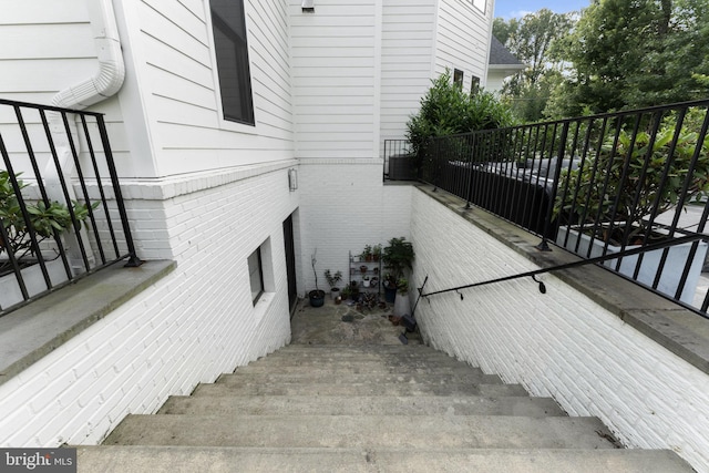 717 Miller Ave, Great Falls, VA 22066 - view of stairway