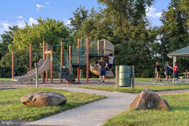 717 Miller Ave, Great Falls, VA 22066 - view of community playground