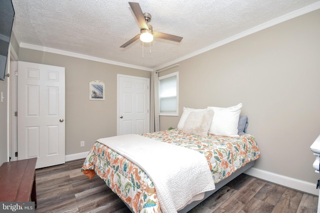 8755 Cather Ave, Manassas, VA 20110 - bedroom featuring wood finished floors, a textured ceiling, baseboards, ornamental molding, and ceiling fan