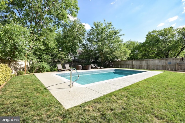 8755 Cather Ave, Manassas, VA 20110 - view of swimming pool with a patio area