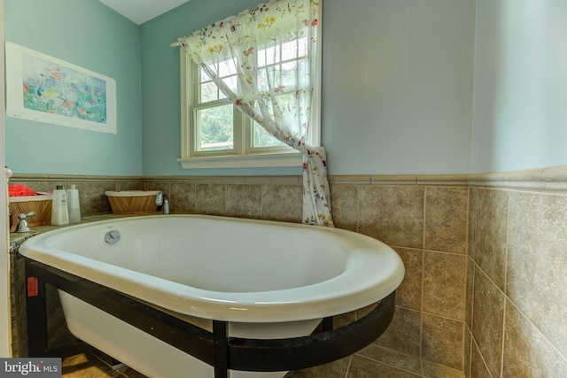 3130 Ashwood Dr, Dunkirk, MD 20754 - full bathroom featuring a soaking tub