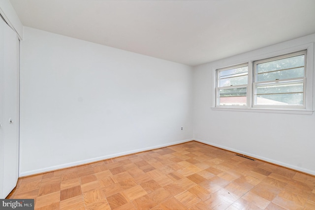 934 Circle Dr, Baltimore, MD 21227 - empty room featuring baseboards