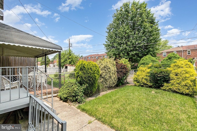 934 Circle Dr, Baltimore, MD 21227 - view of yard