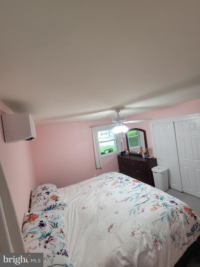 424 Exton Rd, Hatboro, PA 19040 - bedroom featuring a ceiling fan and a closet