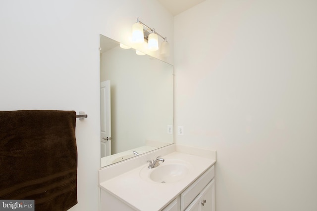 45401 Daveno Sq, Sterling, VA 20164 - bathroom featuring vanity