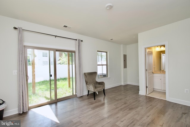 45401 Daveno Sq, Sterling, VA 20164 - sitting room featuring wood finished floors and baseboards