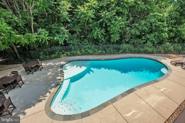 2058 Baythorne Rd, Prince Frederick, MD 20678 - view of swimming pool featuring a patio area and a fenced backyard
