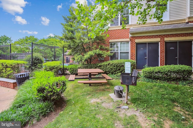 3851 Aristotle Ct Unit 1-412, Fairfax, VA 22030 - view of yard