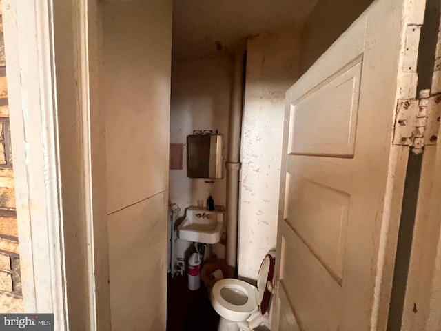5427 Baltimore Ave, Philadelphia, PA 19143 - bathroom featuring toilet and a sink