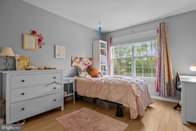 48 Deer Run Rd, Perkasie, PA 18944 - bedroom with light wood finished floors and baseboards