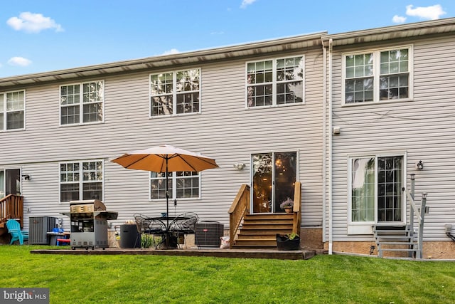 48 Deer Run Rd, Perkasie, PA 18944 - back of property featuring entry steps, a yard, and central AC unit