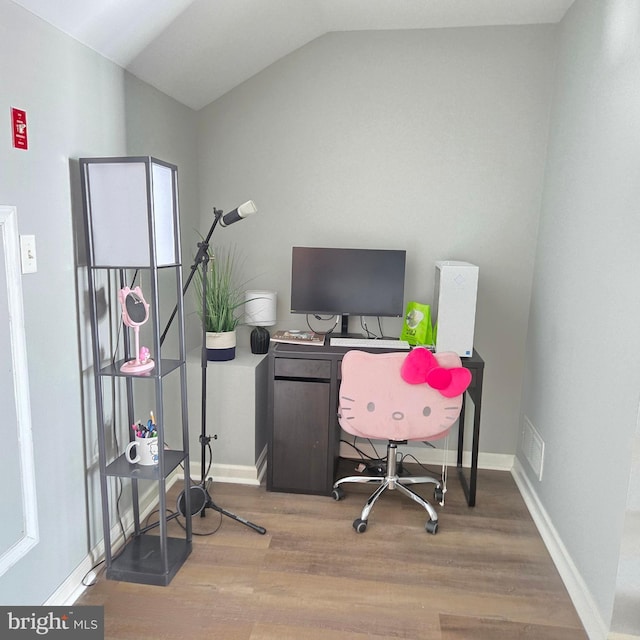 34 Springfield Cir, Middletown, DE 19709 - home office with wood finished floors and vaulted ceiling