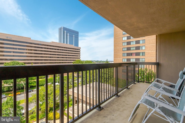 3713 S George Mason Dr Unit 713, Falls Church, VA 22041 - view of balcony