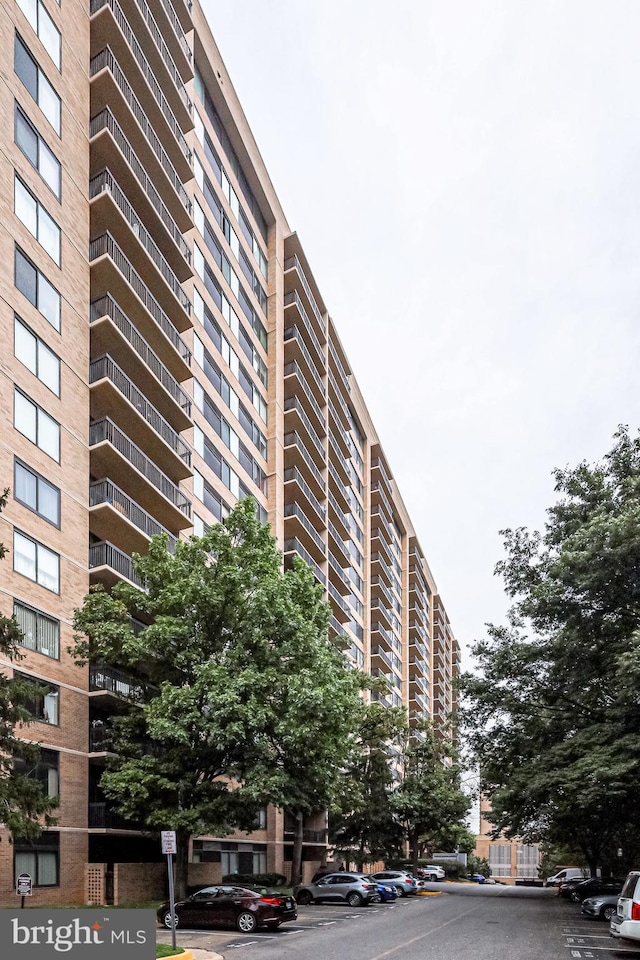 3713 S George Mason Dr Unit 713, Falls Church, VA 22041 - view of apartment building / complex