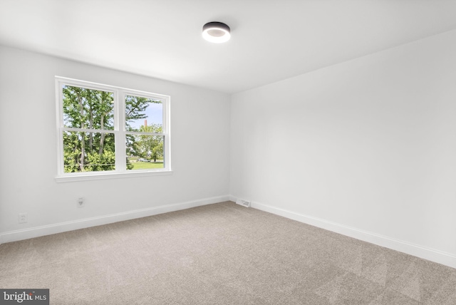 5021 Loretto Ave, Philadelphia, PA 19124 - unfurnished room featuring carpet and baseboards