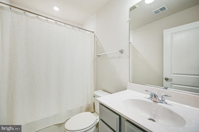 1763 Hickory Woods Rd, Dumfries, VA 22026 - bathroom featuring vanity, recessed lighting, and shower / tub combo