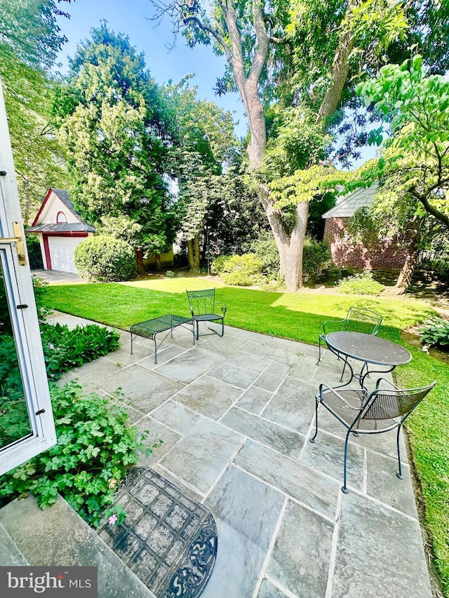 607 Harper Ave, Drexel Hill, PA 19026 - view of patio / terrace