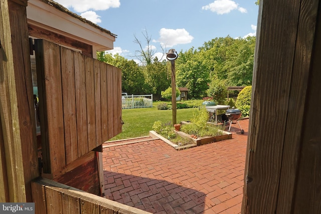 726 Forest Grove Rd, Wycombe, PA 18980 - view of patio / terrace