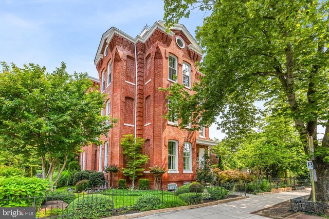 1235 S St NW Unit 1, Washington, DC 20009 - view of building exterior